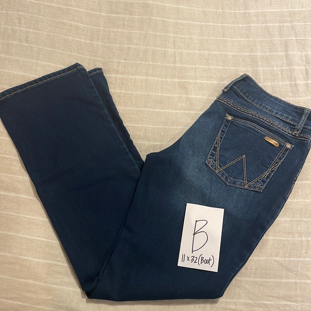 Wrangler Jeans 11x32 never worn